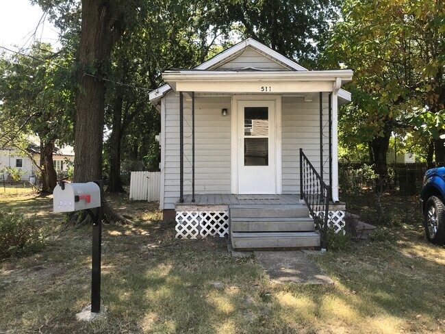 Building Photo - 511 Galveston St