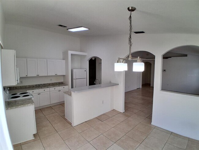 Foto del edificio - 2835 Palm Isle Wy