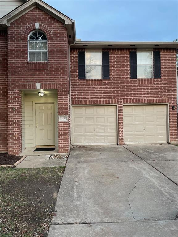 Foto principal - 22810 W Waterlake