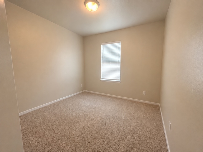 Building Photo - Metro Verde Home for rent
