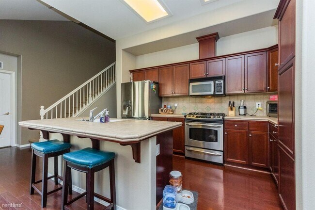 Building Photo - 4 br, 2.5 bath  - 4049 W Pear Tree Ln