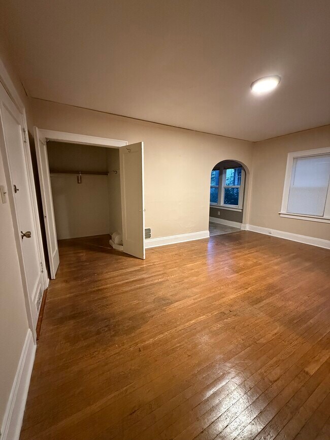 Foto del edificio - 2100 NE Everett St