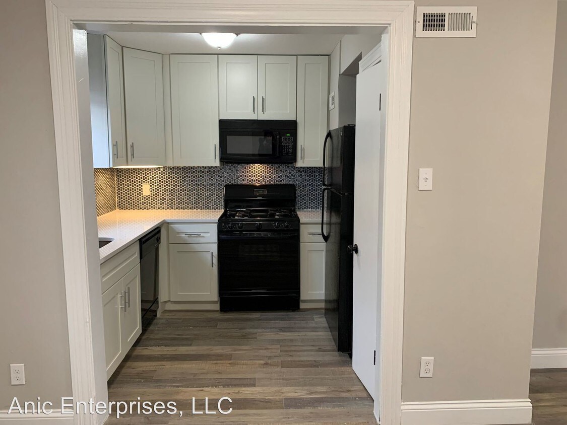 Foto principal - 5878 Nottingham Ave