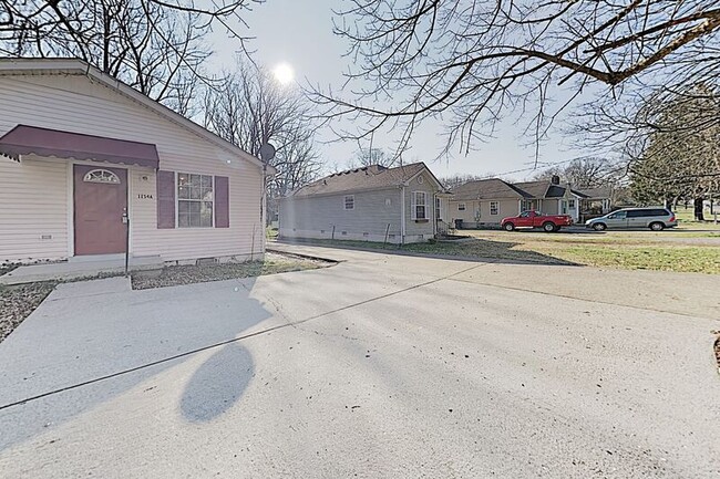 Building Photo - 1154 Kirkland Ave