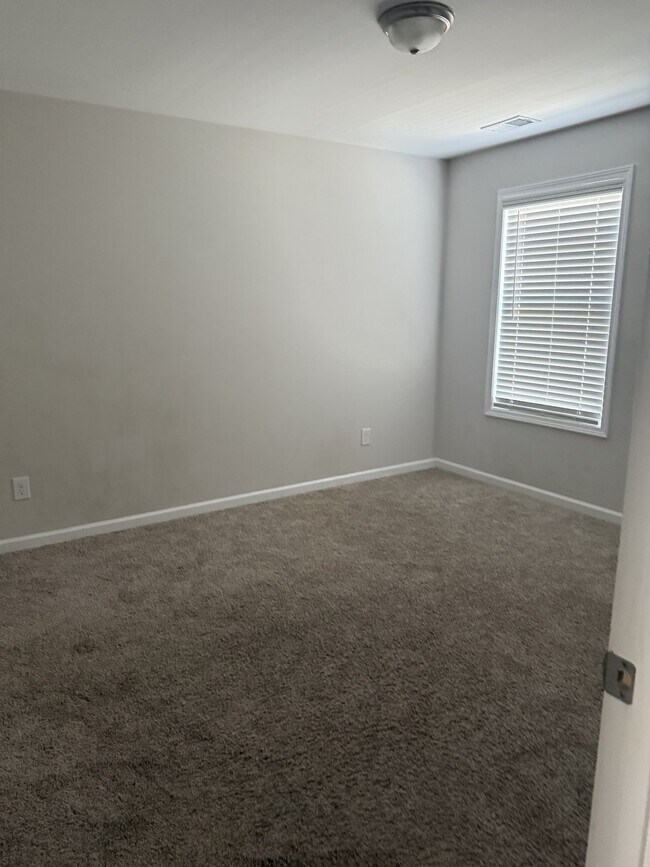 Foto del edificio - 85 Ridge Cir Dr