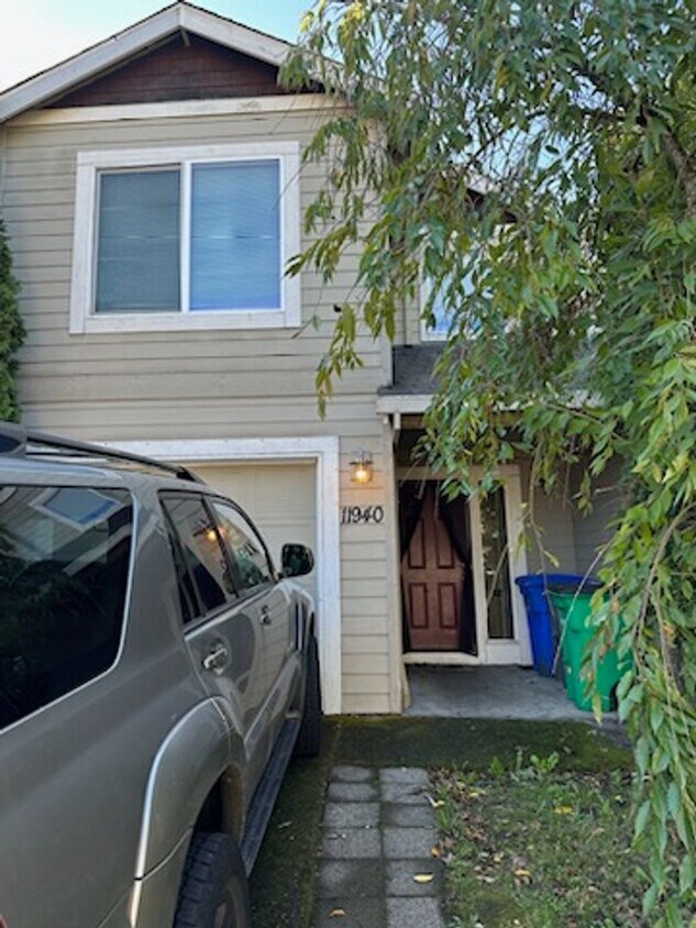 Primary Photo - Powellhurst Gilbert Townhouse