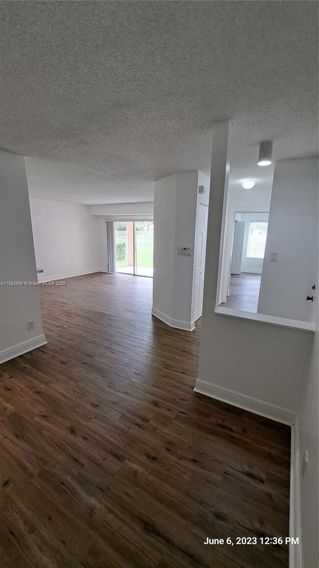 Building Photo - 15770 SW 106th Terrace