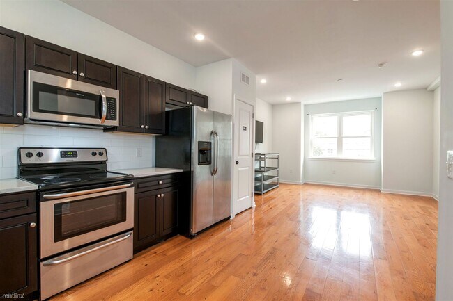 Foto del edificio - 3 br, 3 bath Triplex - 1517 SEYBERT ST Uni...