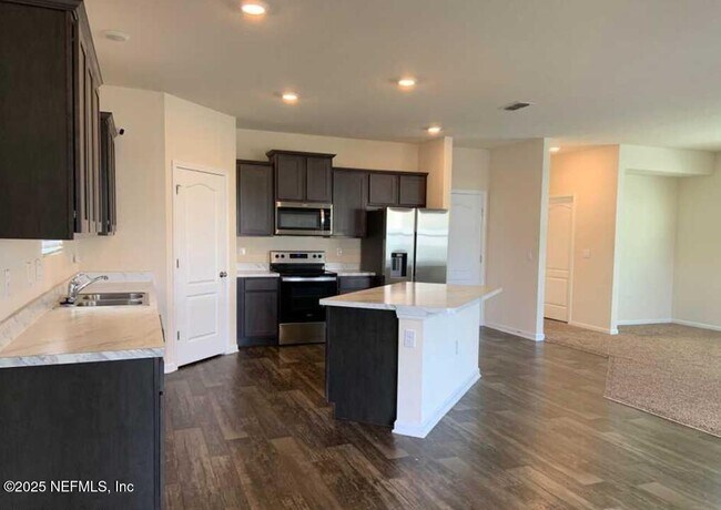 Foto del edificio - 15747 Equine Gait Dr