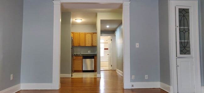 Building Photo - Convenient Brighton Location, Steps from the T Stop, Central Heat/AC, Laundry is on a Site