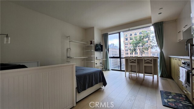 Foto del edificio - 400 S Broadway