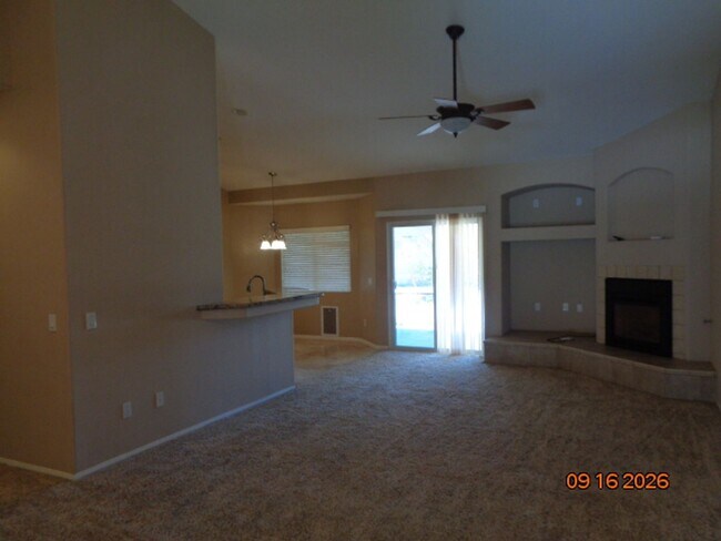 Foto del edificio - 43932 Johns Ct