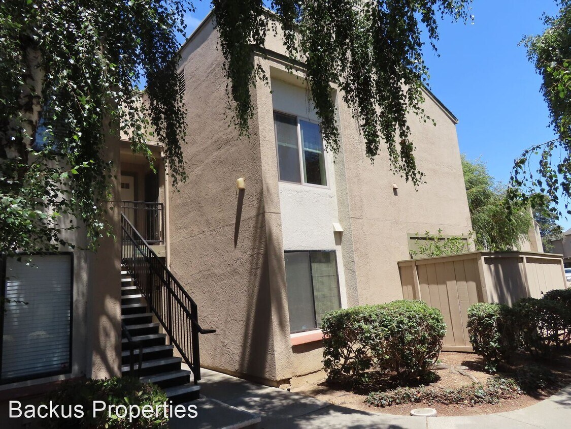 2 br, 2 bath House 2446 N. Main St. Un... House for Rent in