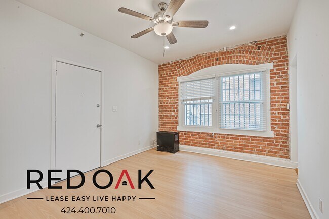 Foto del edificio - ~2 Weeks FREE~ Cozy Studio with Hardwood S...