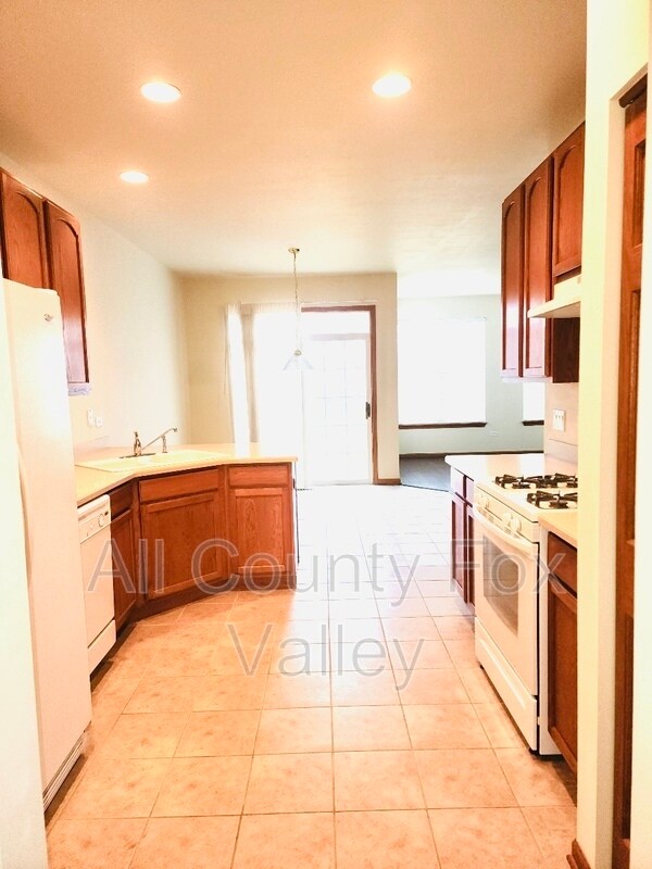 Foto del edificio - 16607 Grandwood Lake Dr