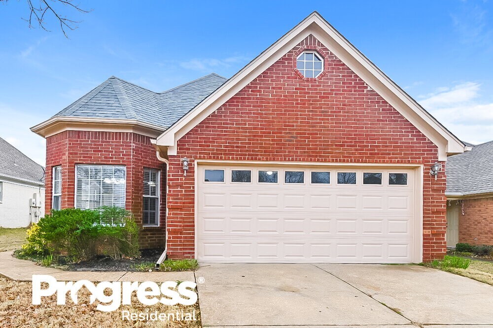 Foto principal - 8752 Cat Tail Dr