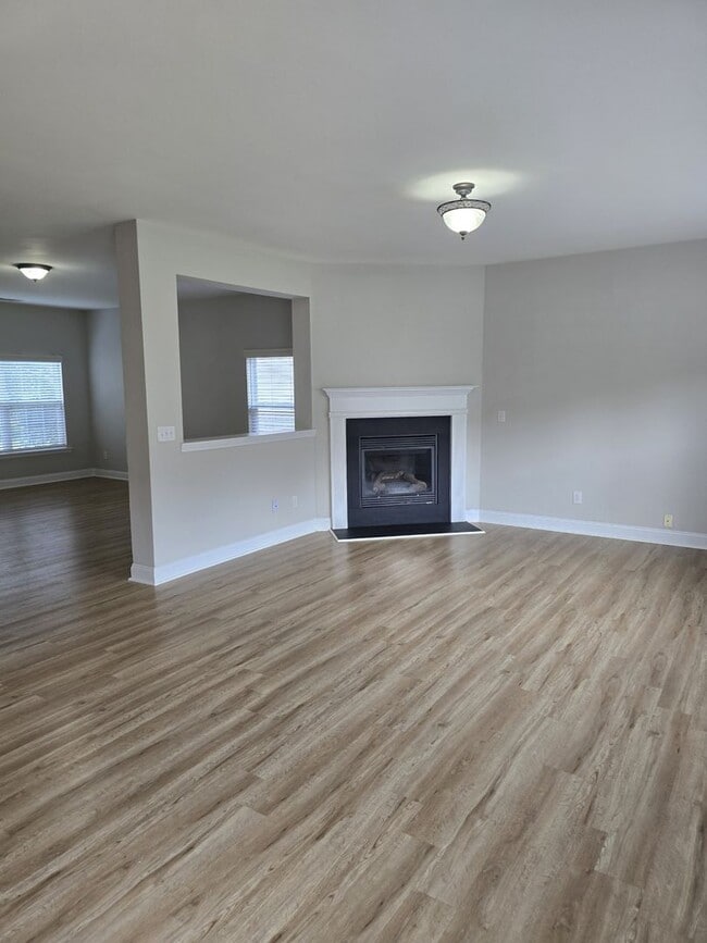 Foto del edificio - Spacious 4BR/2.5BA Home located in Berewick