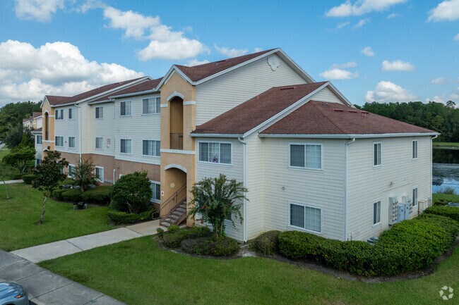 Alternar - Mission Pointe Apartments