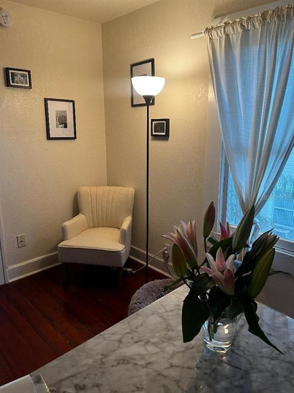 Foto del edificio - 750 7th Ave N