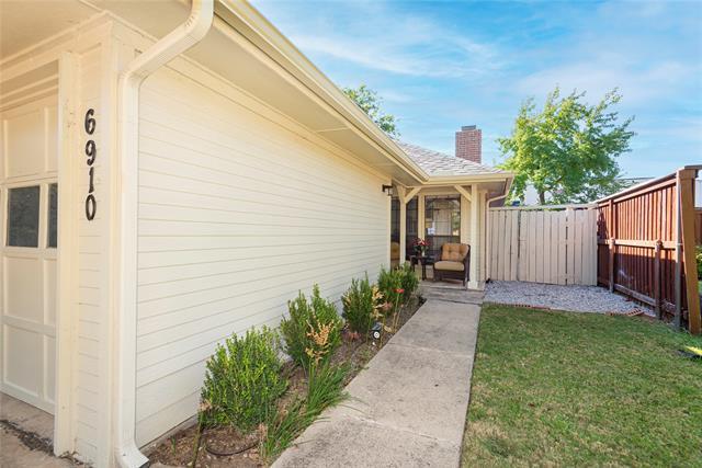 Foto del edificio - 6910 Winding Creek Ct
