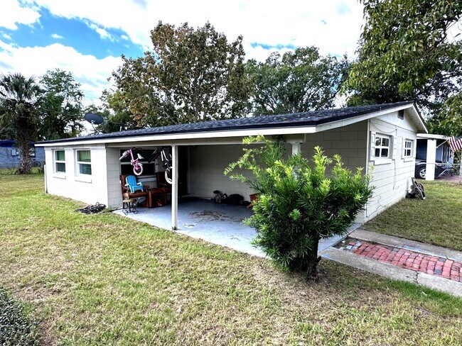 Foto del edificio - 107 Academy Ave