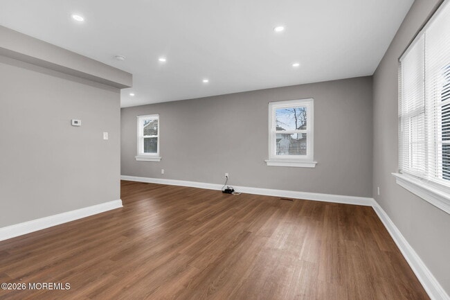 Foto del edificio - 1200 Bridge St