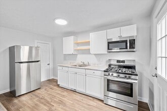 Building Photo - 3611 Baytree St