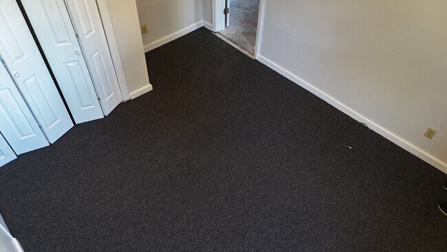 Dormitorio trasero - 528 Gadsden Rd NW