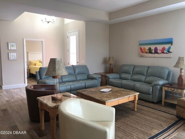 Building Photo - 359 Good Life Wy