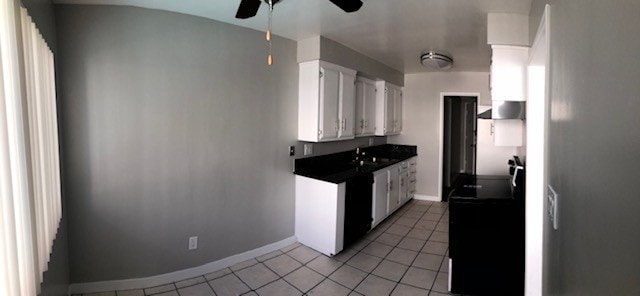 Primary Photo - 916 W Beach Ave