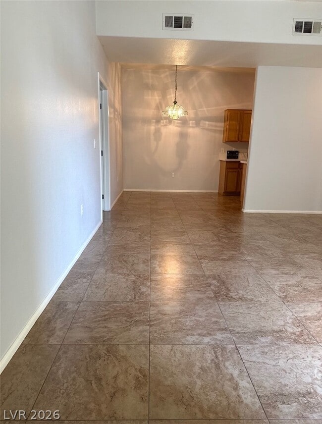 Building Photo - 2305 W Horizon Ridge Pkwy