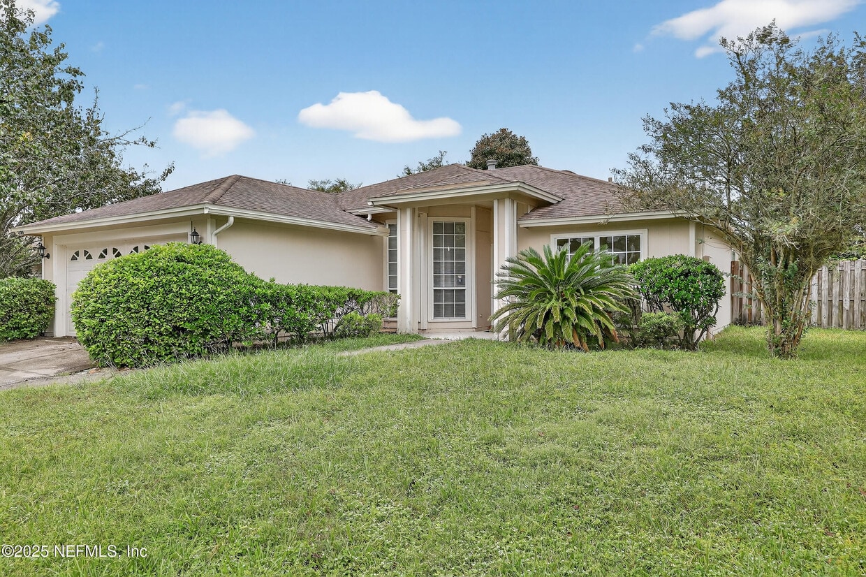 Primary Photo - 12799 Glade Springs Dr S