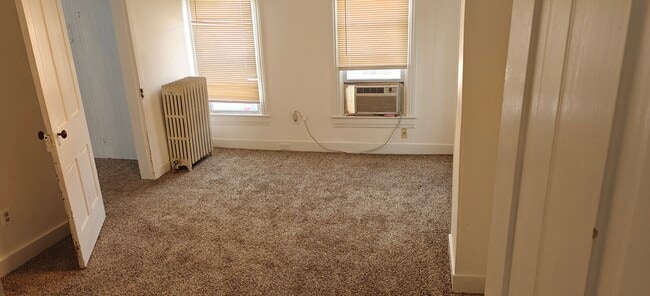 Building Photo - 236 E Liberty St