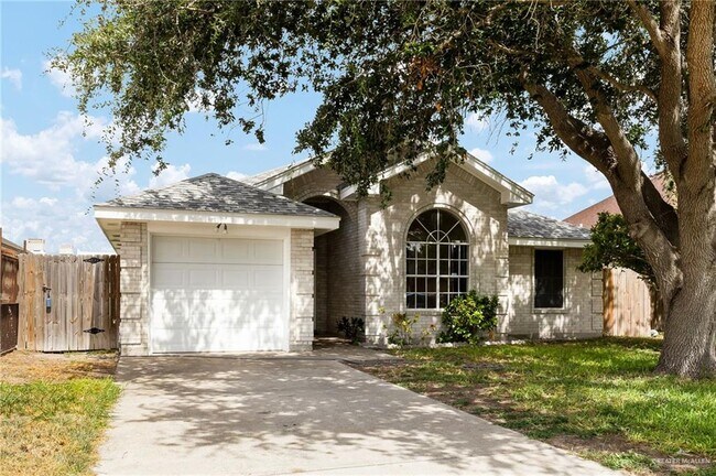 Building Photo - 13 Campanario Cir
