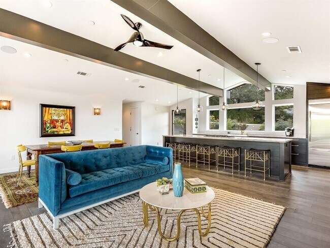 Foto del edificio - 2700 Rollingwood Dr