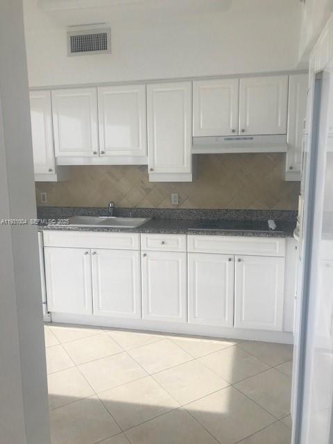 Foto del edificio - 4779 Collins Ave