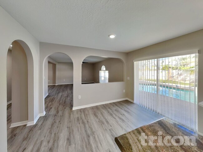 Foto del edificio - 2280 Kingscrest Cir