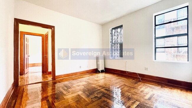 Foto del edificio - 64 W 108th St