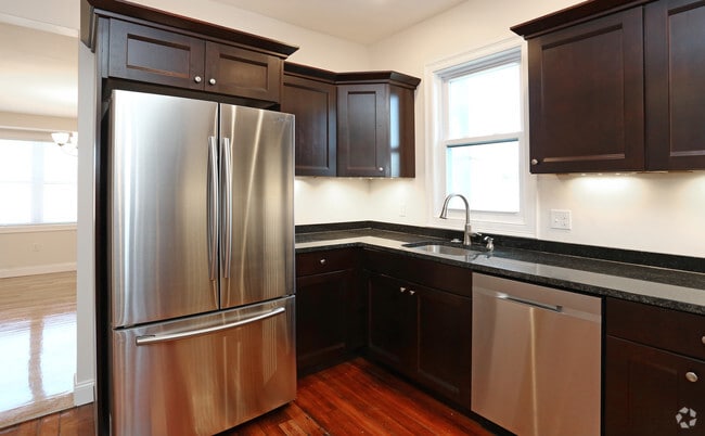 Kitchen - 475 Massachusetts Ave