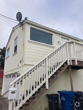 Building Photo - 1208 Wanda Ave