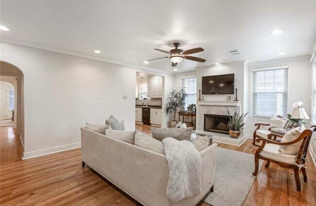 Foto del edificio - 6640 Colbert St
