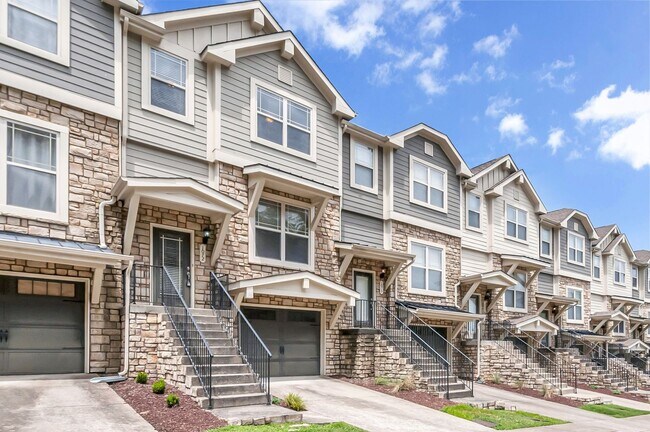 Foto del edificio - Awesome 3BE/2.5BA home in Bellevue!