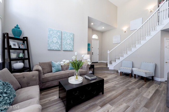Building Photo - 3625 El Encanto Dr