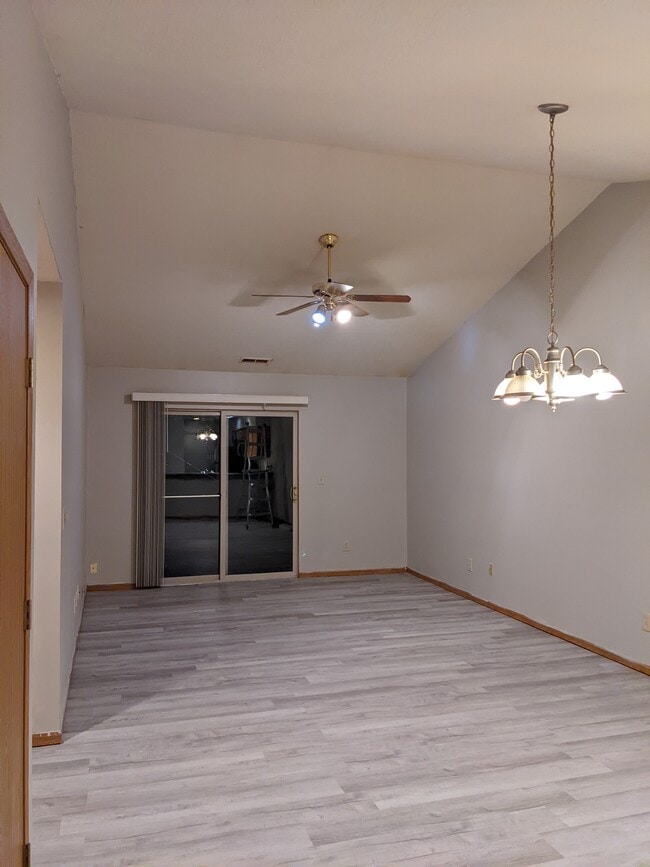 1216 Rivercrest Dr S Unit B, Delaware, OH 43015 Condo for Rent in