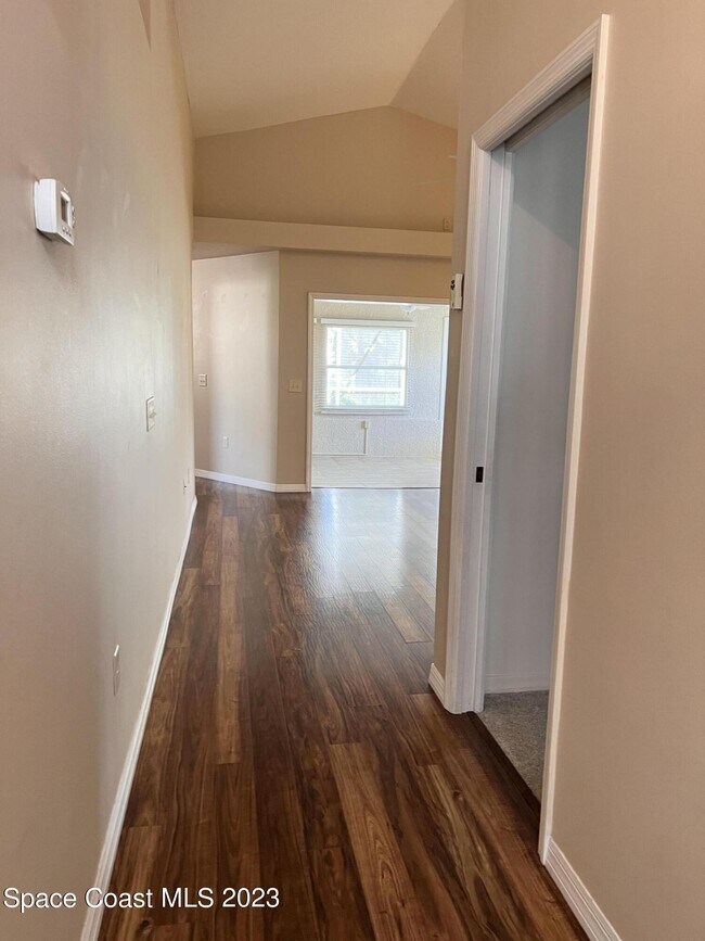 Foto del edificio - 2549 Addington Cir