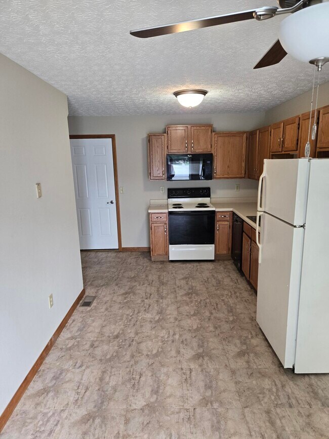 Foto del edificio - 1757 N Keebler Ave