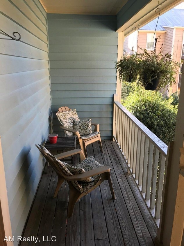 Primary Photo - 2 br, 2 bath House - 768 MARSH ROAD UNIT 5