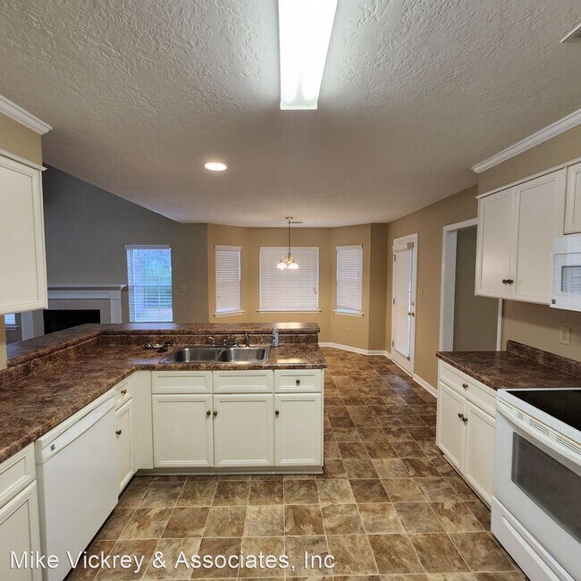 Foto del edificio - 4 br, 2 bath House - 930 Hunting Horn way
