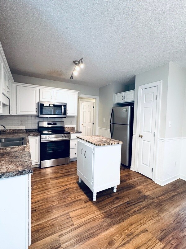 Foto del edificio - 821 Wallridge Dr