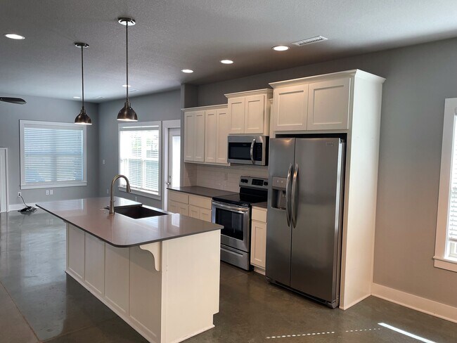 Stainless appliances including refrigerator - 3425 W Pinot Ln